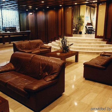 Camparan Suites Lleida Esterno foto